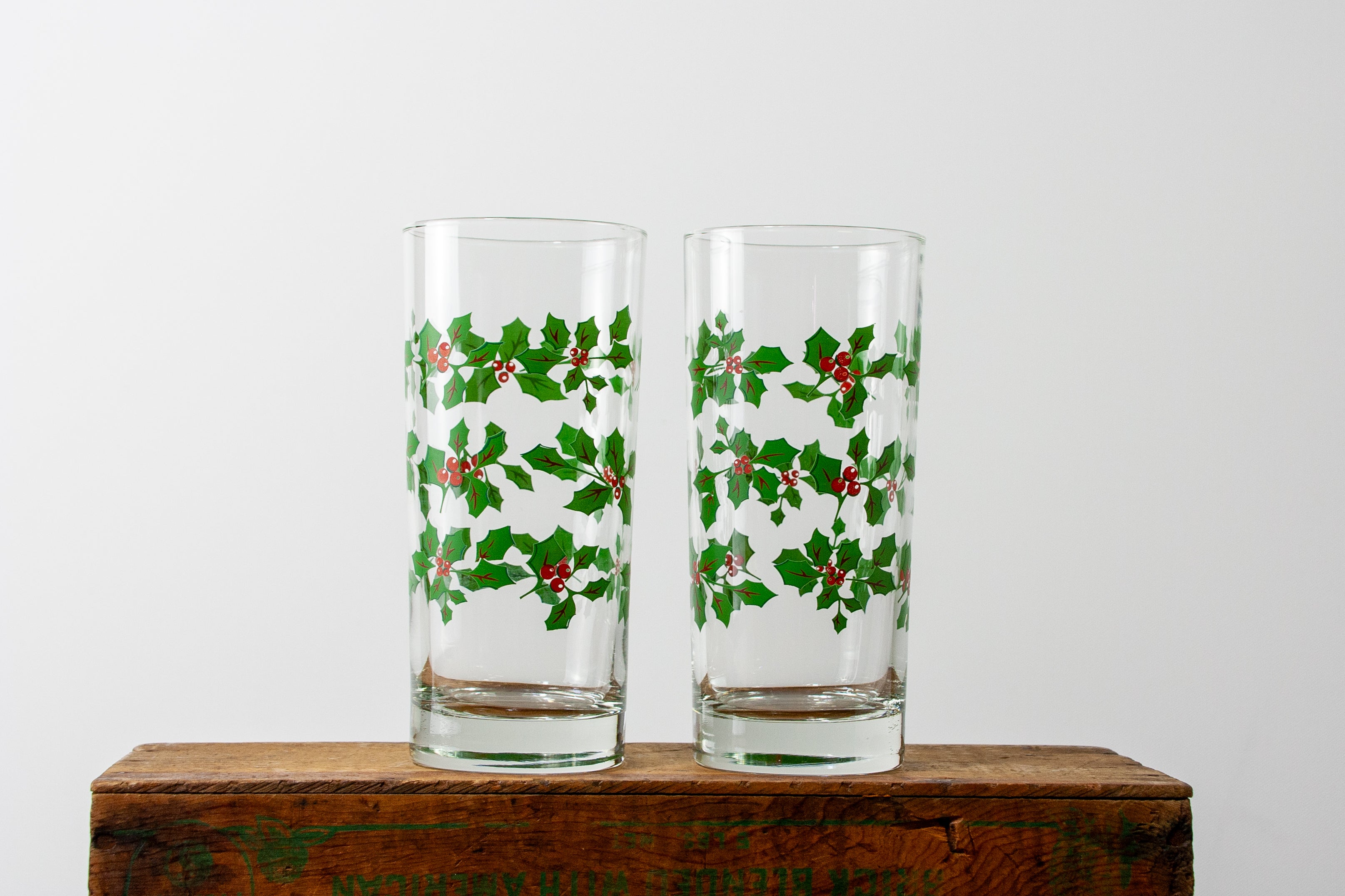 Holly Berry Drinking Glasses (Set of 2)