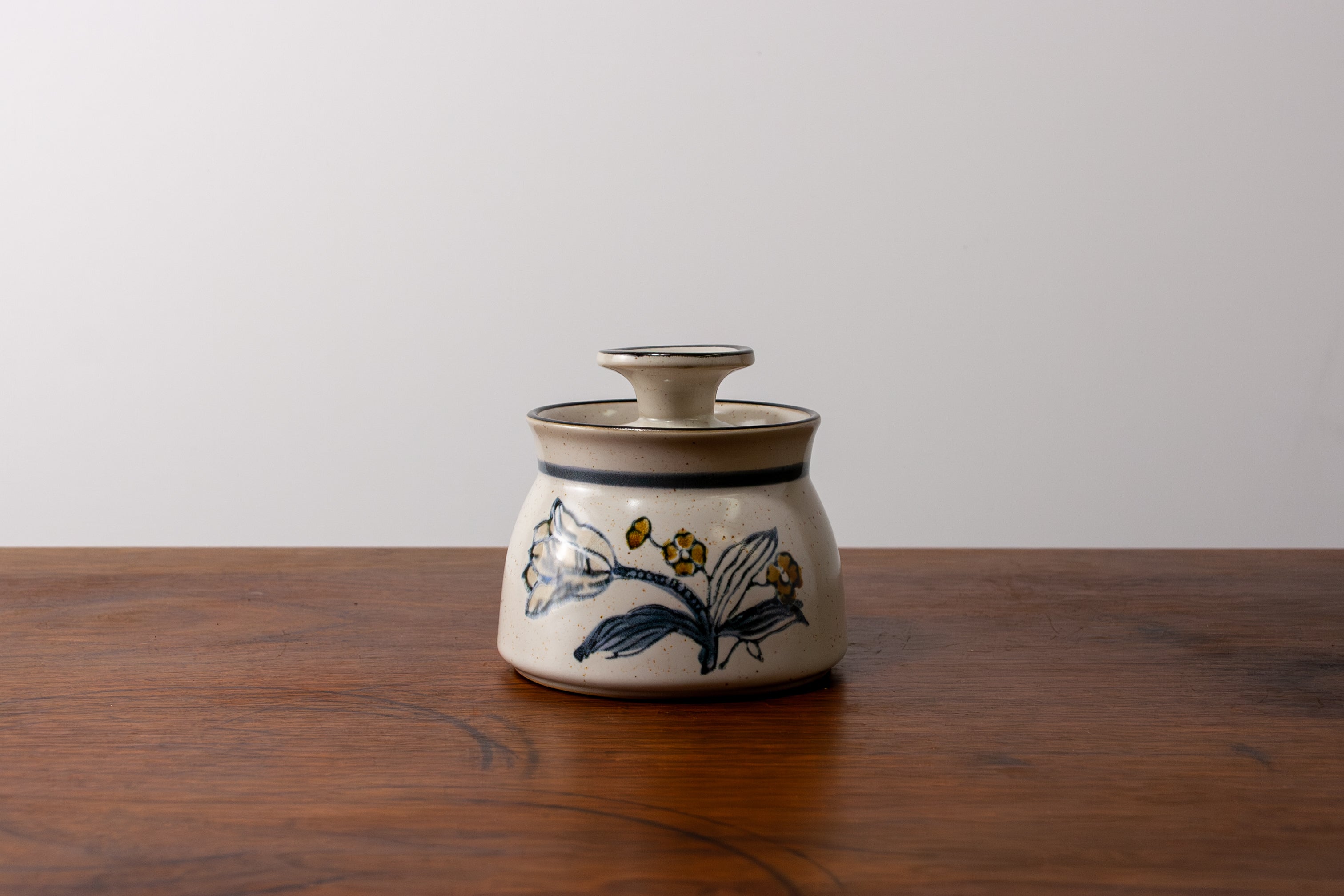 Noritake Winterrose Lidded Sugar Bowl
