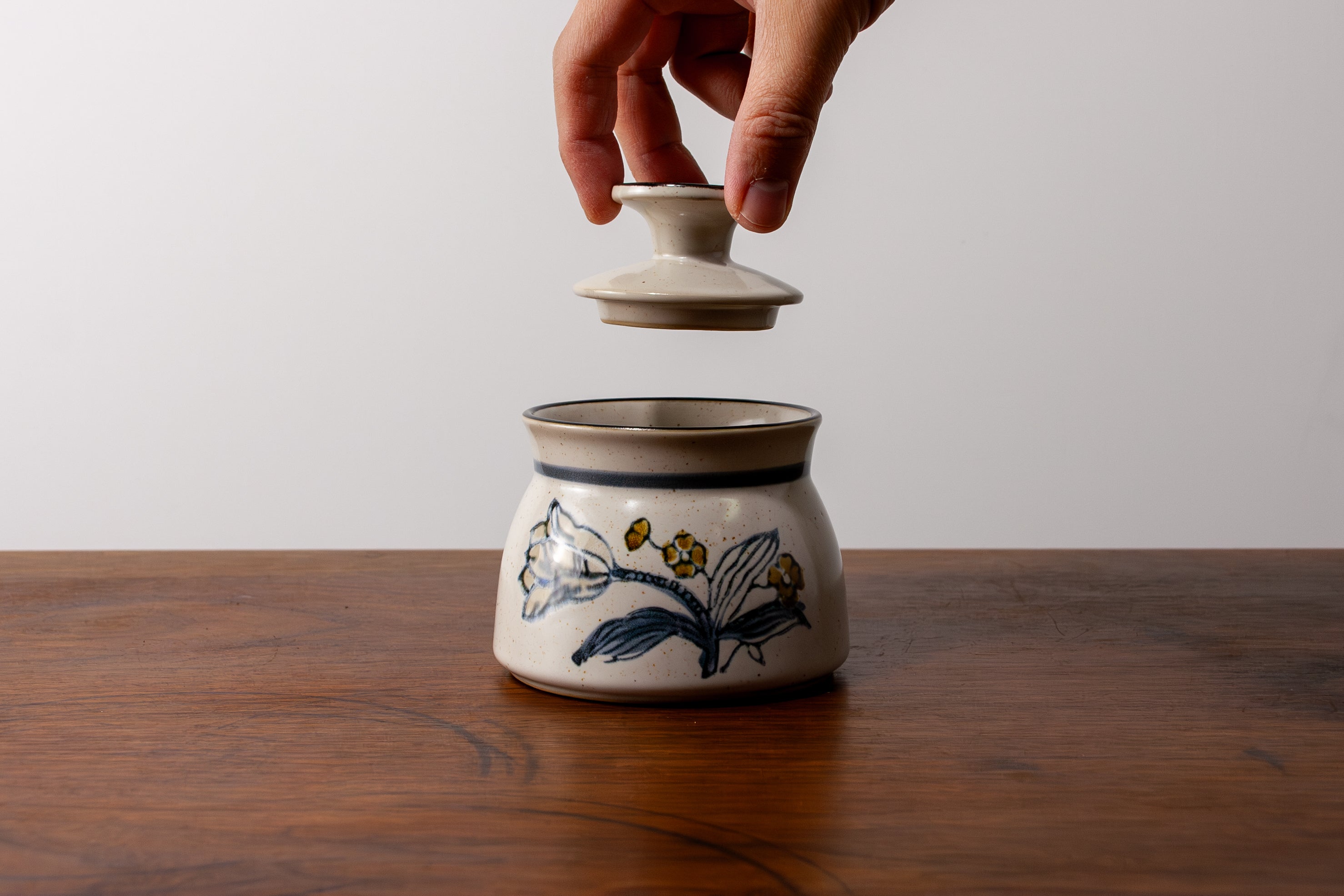 Noritake Winterrose Lidded Sugar Bowl