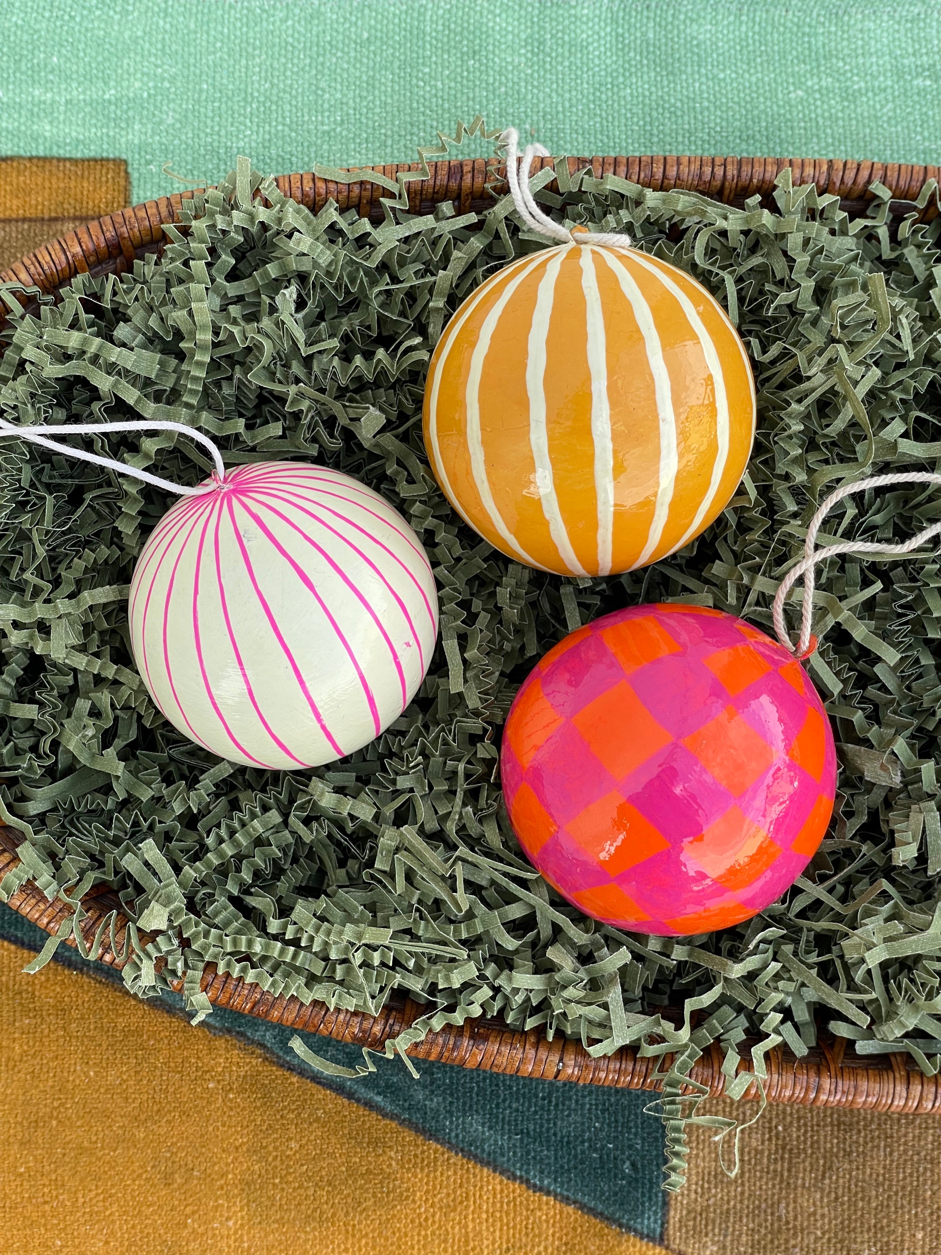 Papier-mâché Bauble Checkerboard Pink/Orange